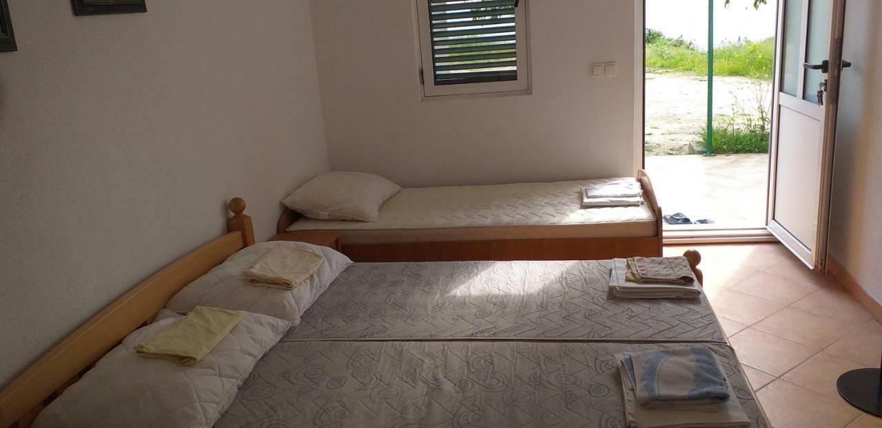 Studio Apartmani Sehic Krvavica Buitenkant foto