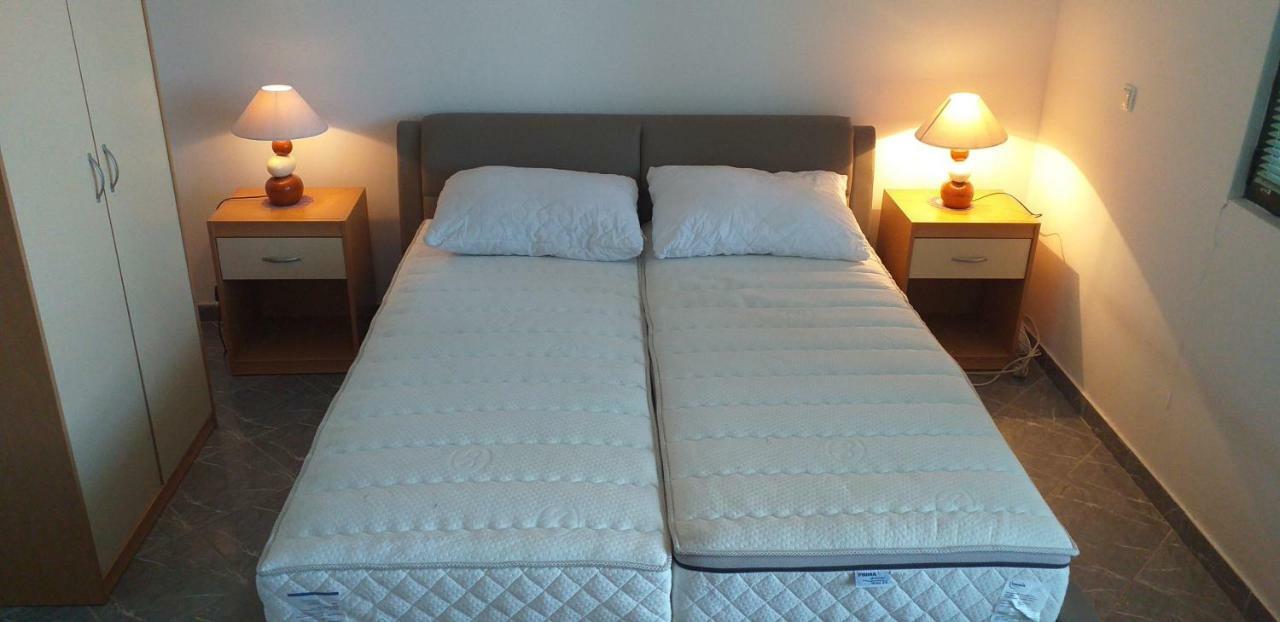 Studio Apartmani Sehic Krvavica Buitenkant foto